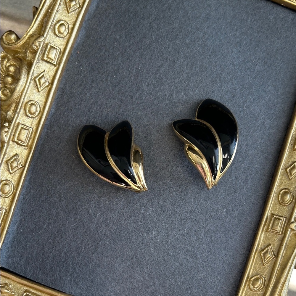 Vintage Trifari Black and Gold Leaf Clip On Earrings